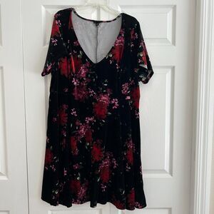 Torrid Velvet Dress Women's 3XL 3 Floral Painted Star Witchy Black Dress